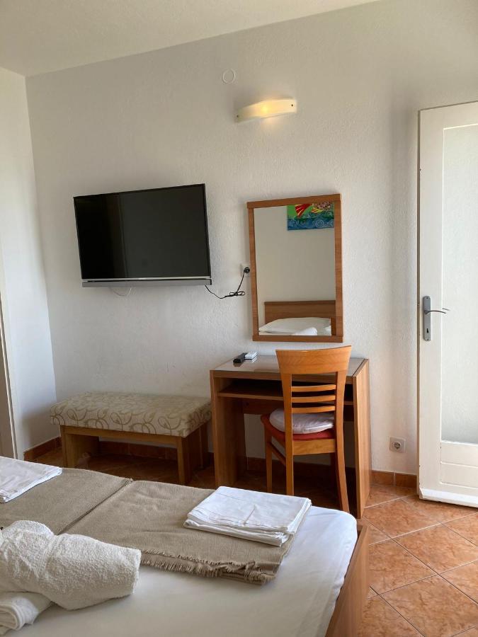 Rooms Vinka Tudor Хвар Экстерьер фото