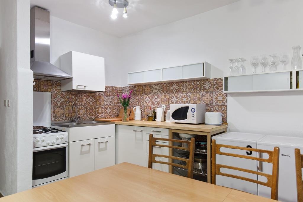 Rooms Vinka Tudor Хвар Экстерьер фото